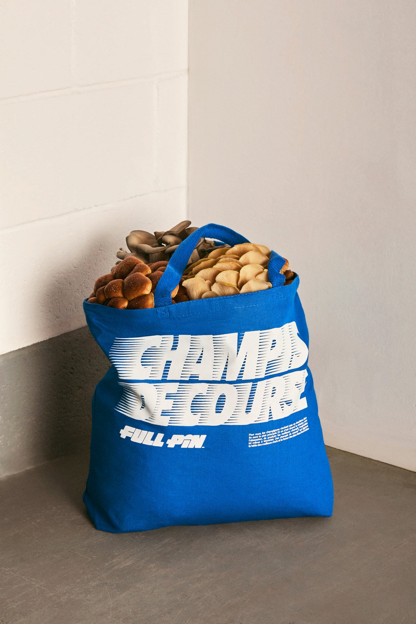 Tote bag